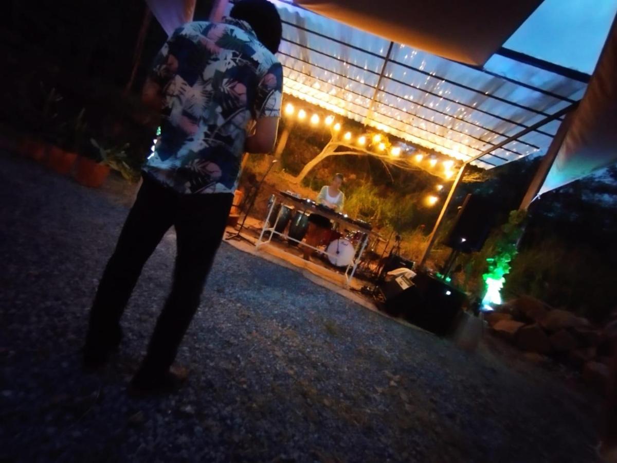 Nomad Hostal - บาริชารา ภายนอก รูปภาพ